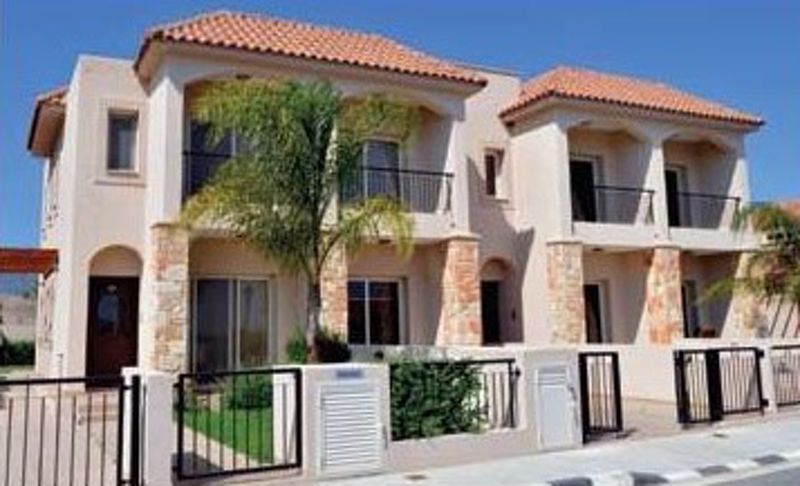 Property photo 1 of 9 Front Of Townhouses