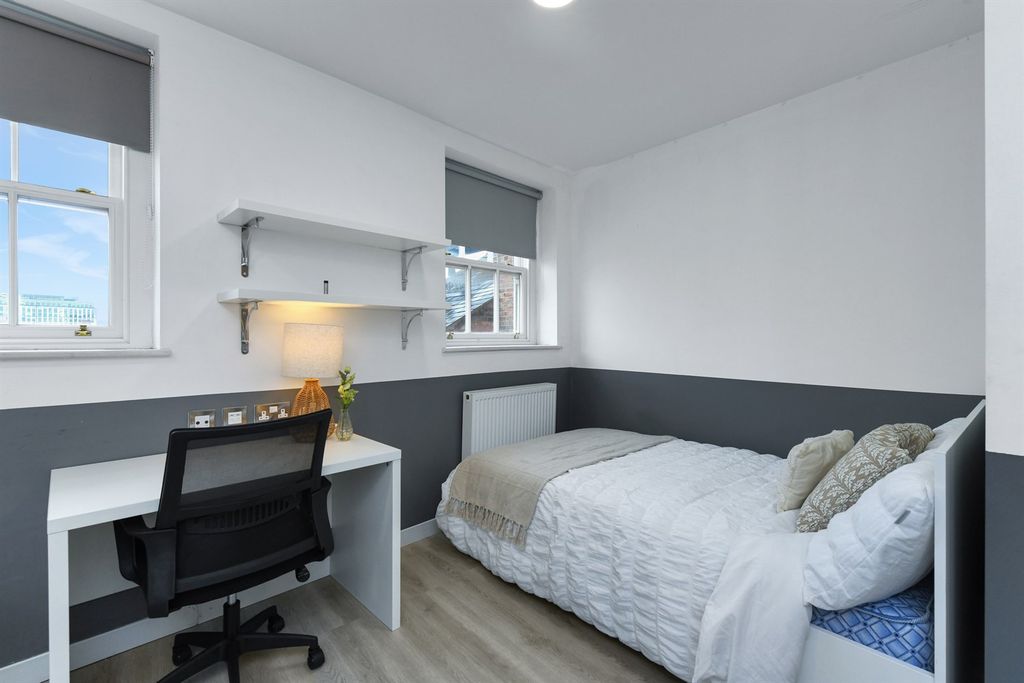 Property photo 1 of 4 (Main)