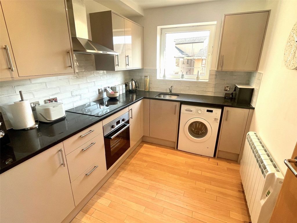 Property photo 2 of 23 Kitchen