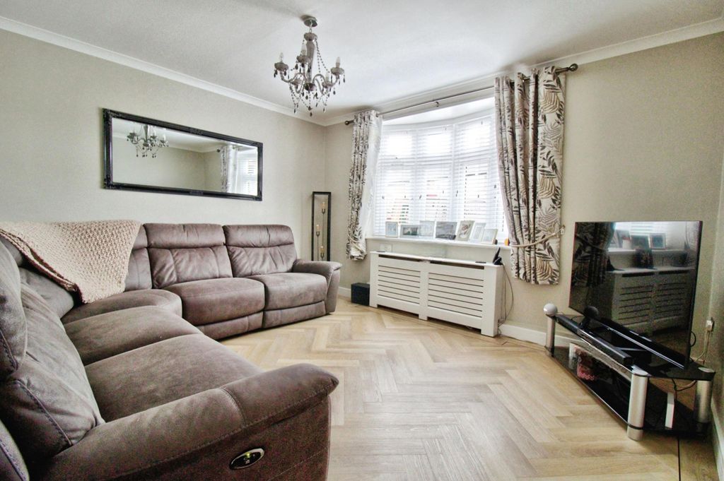 Property photo 2 of 30 41