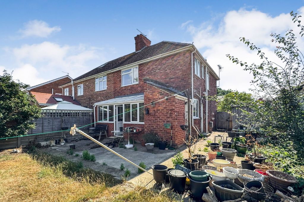 Property photo 3 of 17 89 Elmbridge Road, Gloucester, Gloucestershire, Gl2 0Pg