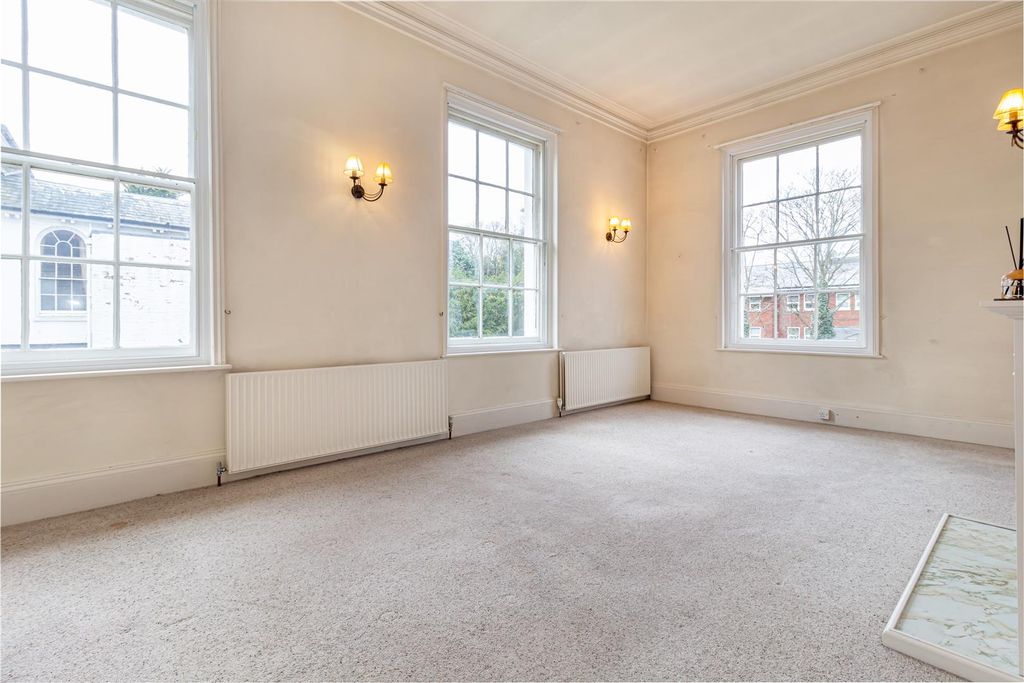 Property photo 3 of 21 Living-Room-5.Jpg