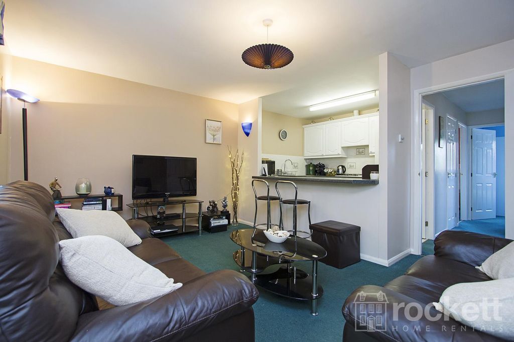 Property photo 3 of 16 Picture 3