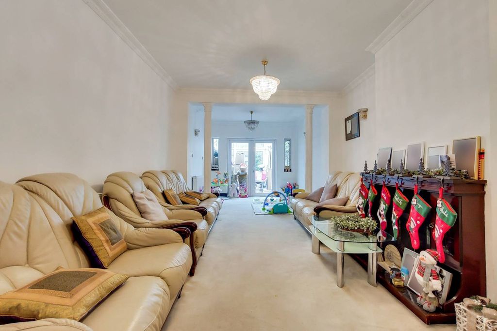 Property photo 1 of 26