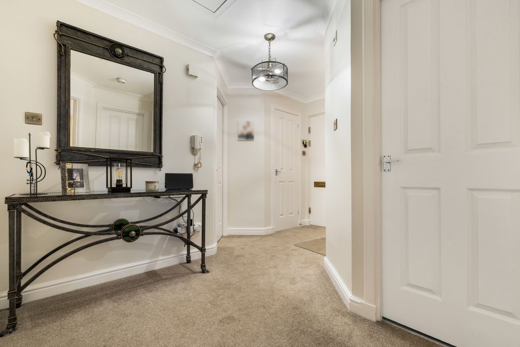 Property photo 3 of 21