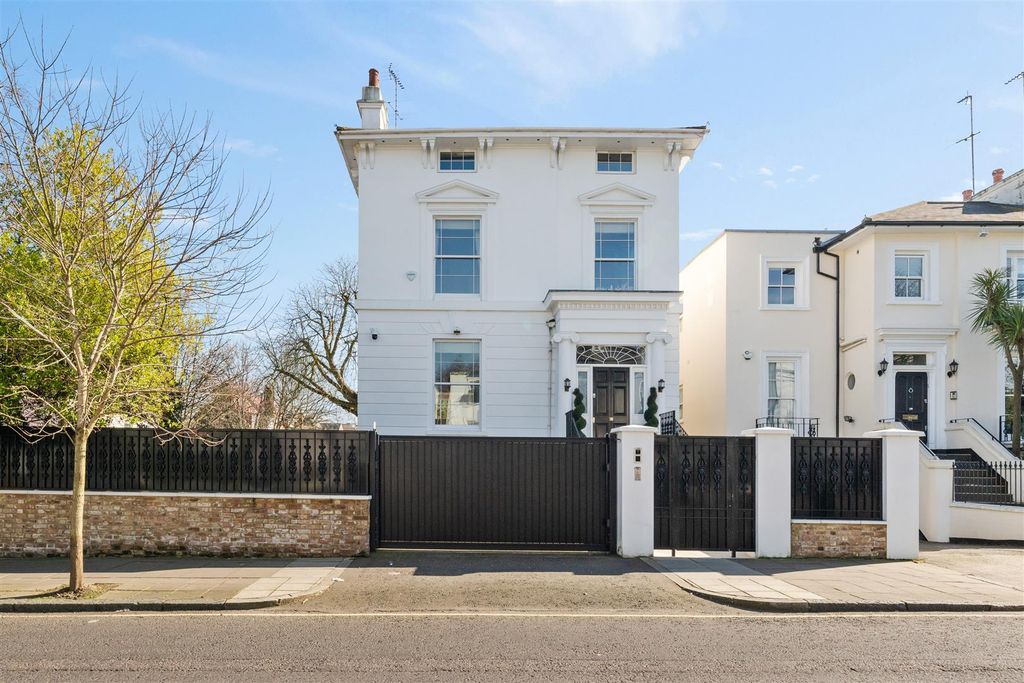 Property photo 1 of 12 29 Acacia Road Nw8 6Ar-No Watermark-9.Jpg