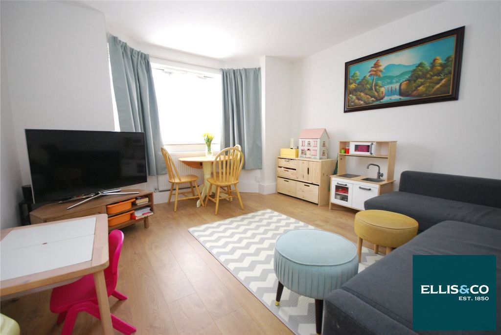 Property photo 2 of 13 Picture No. 05