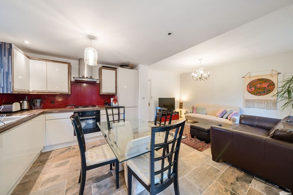 Property photo 2 of 19 1244231 (4)