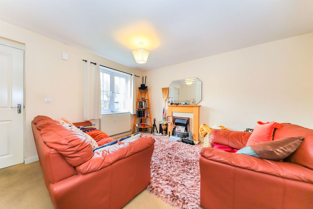 Property photo 3 of 14