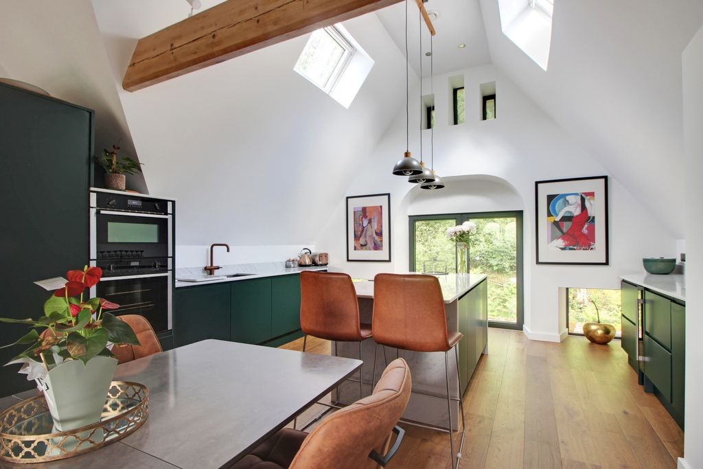 Property photo 3 of 33 Open Plan Living Space