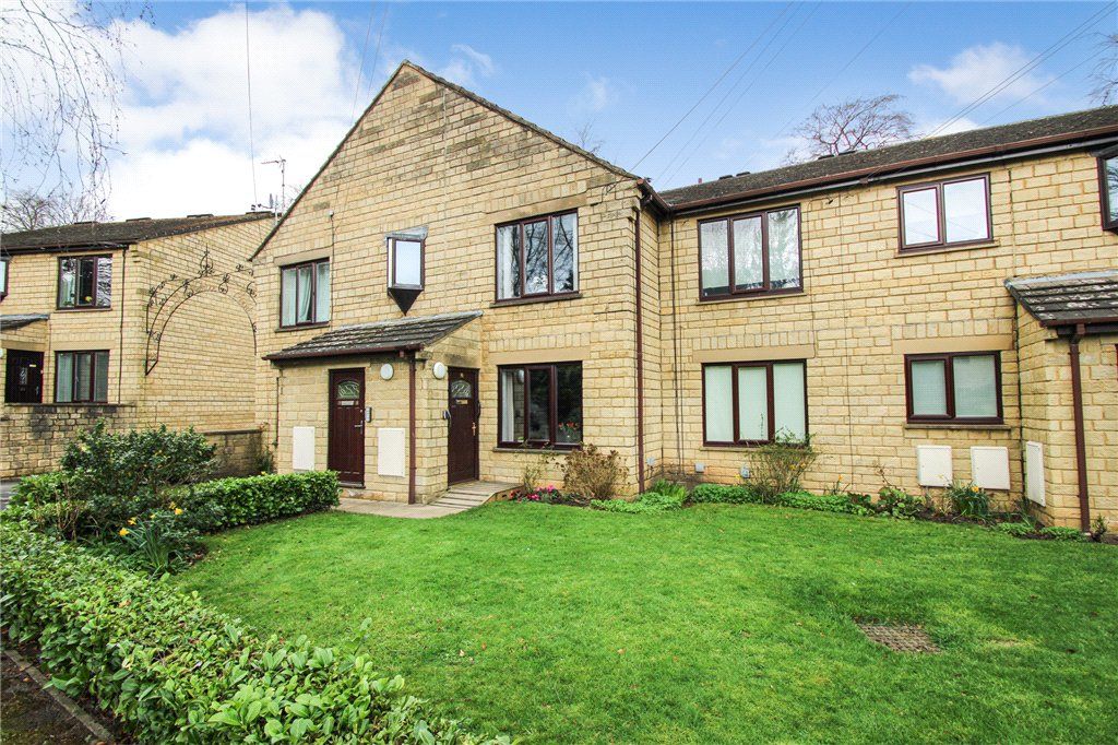 Property photo 1 of 10 16 North Grove Court