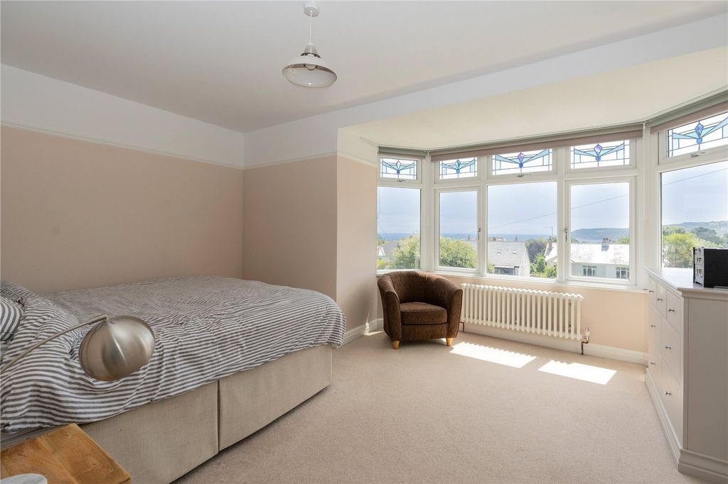 Property photo 3 of 32 Picture No. 26