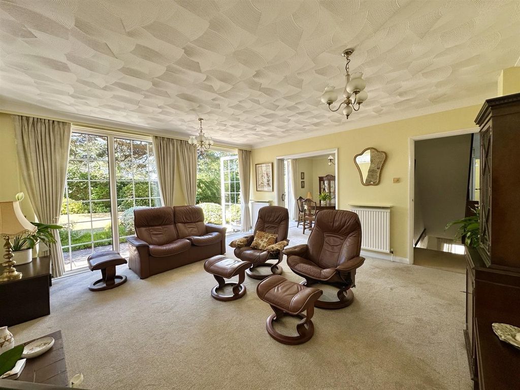 Property photo 2 of 24
