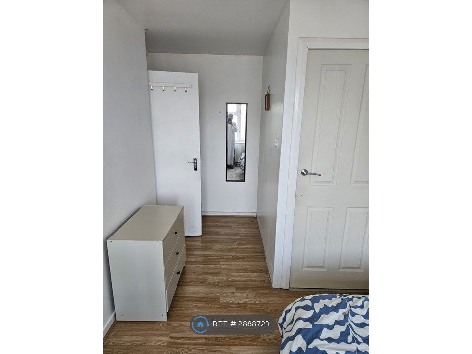 Property photo 1 of 3