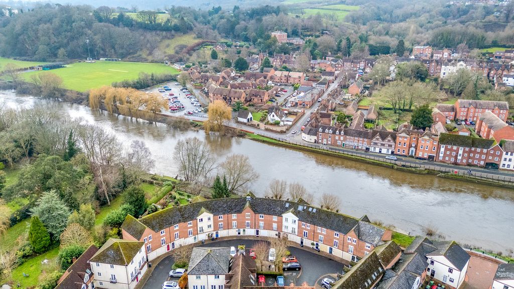 Property photo 1 of 26