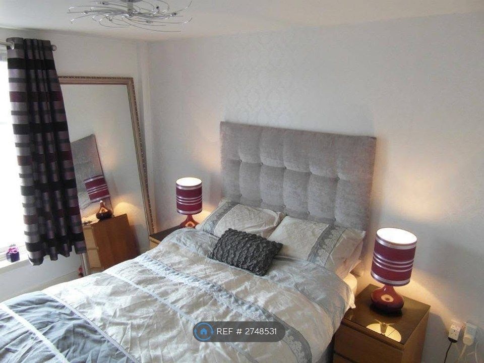 Property photo 2 of 7 Bedroom 1