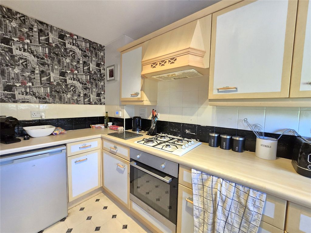 Property photo 3 of 12 Picture No. 13