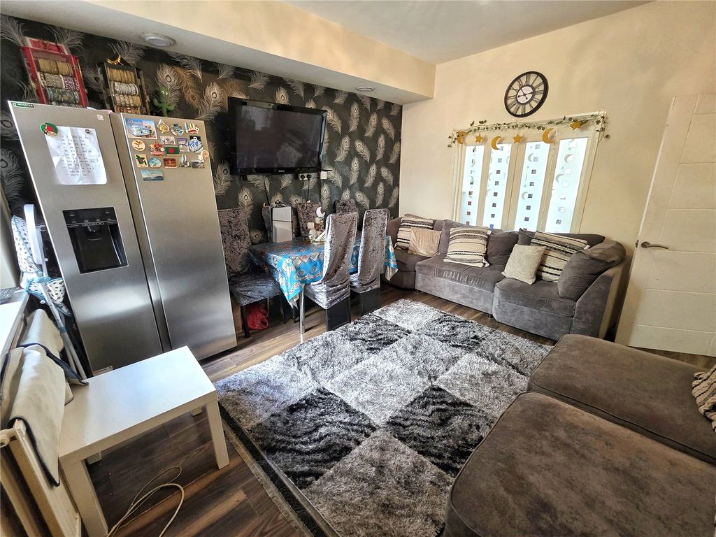 Property photo 3 of 9 Picture No. 08