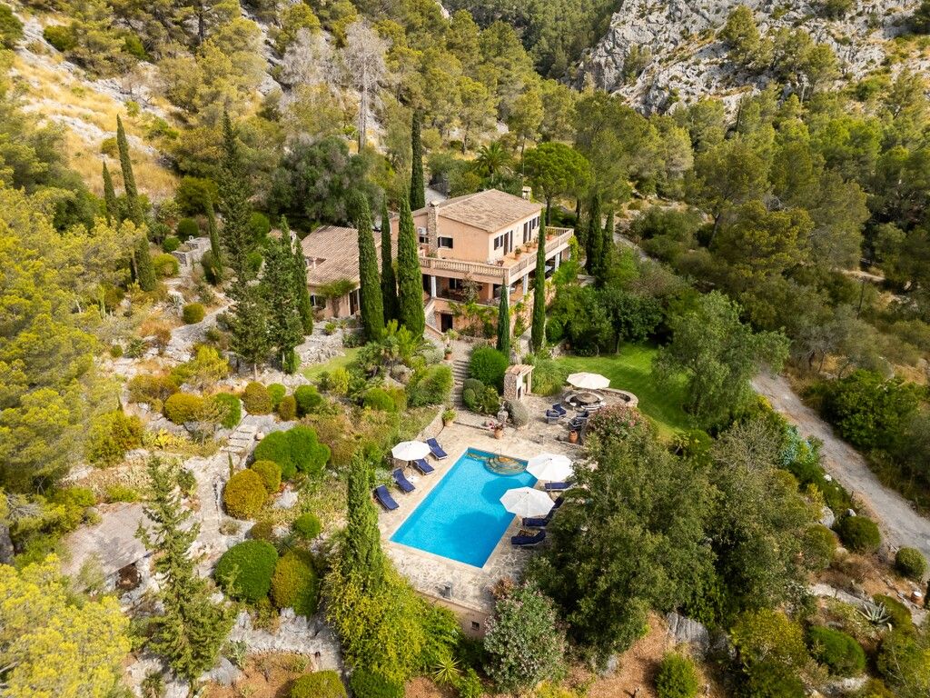 Property photo 2 of 20 Aerial (3)