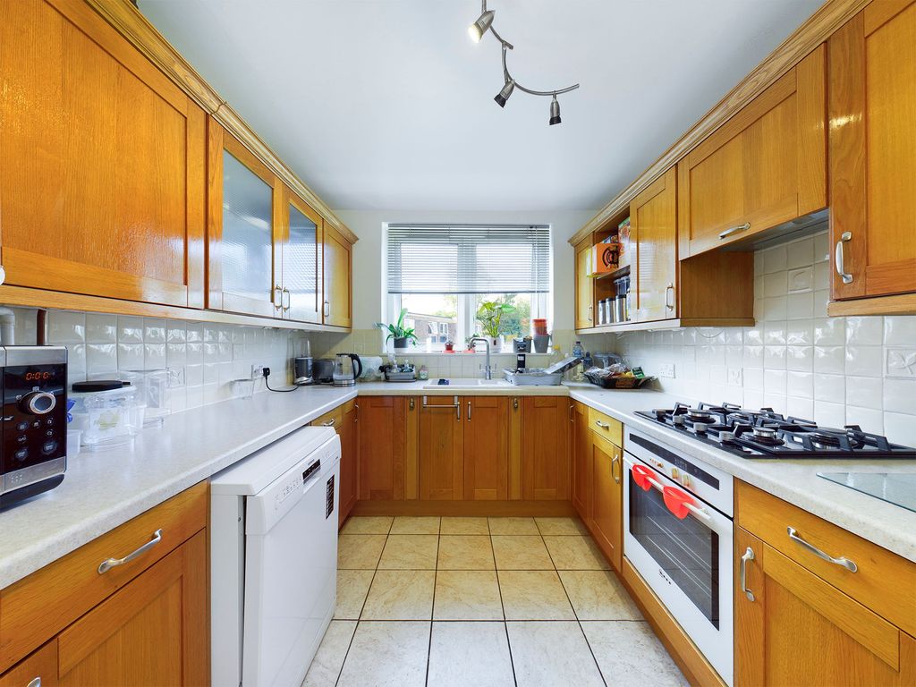 Property photo 2 of 16