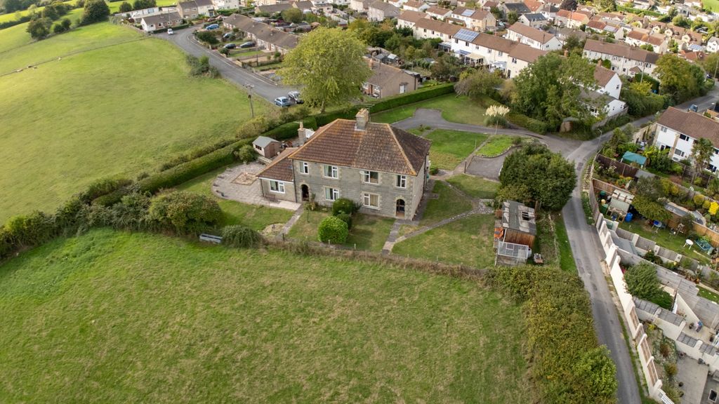 Property photo 1 of 37