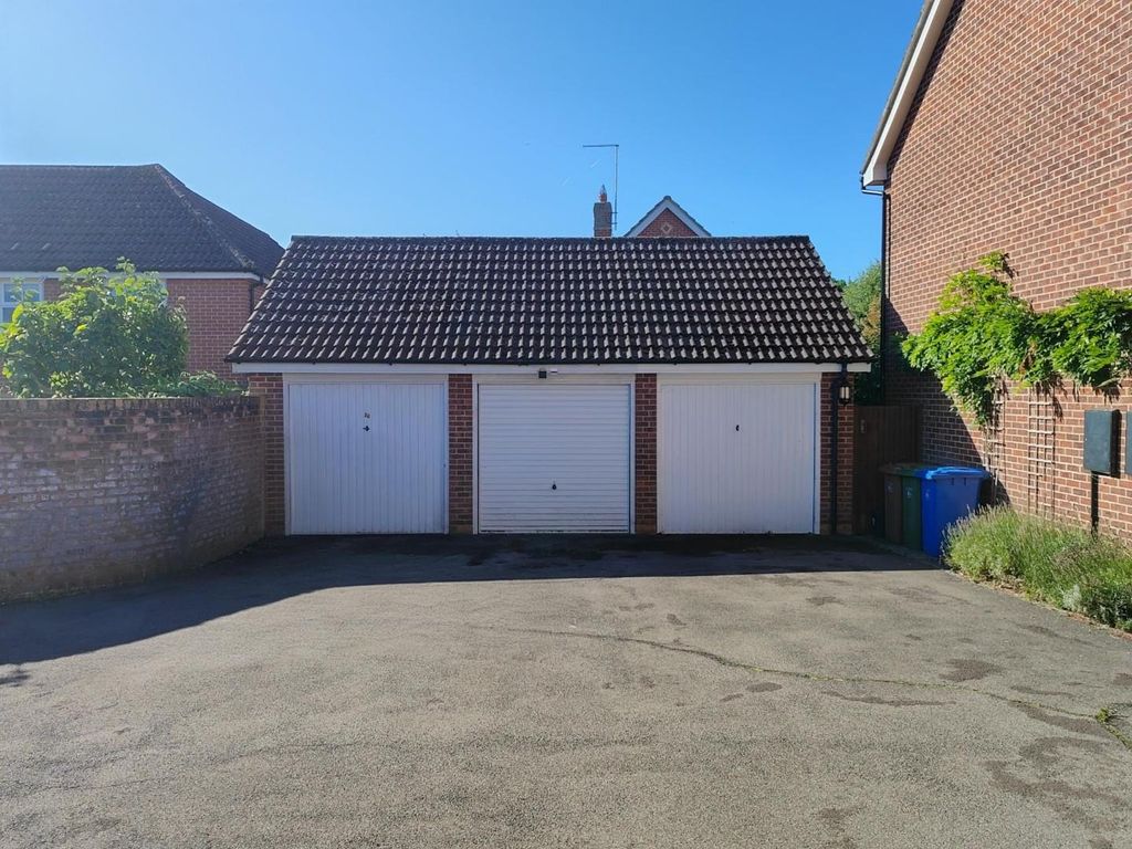 Property photo 2 of 15 1000002763.Jpg