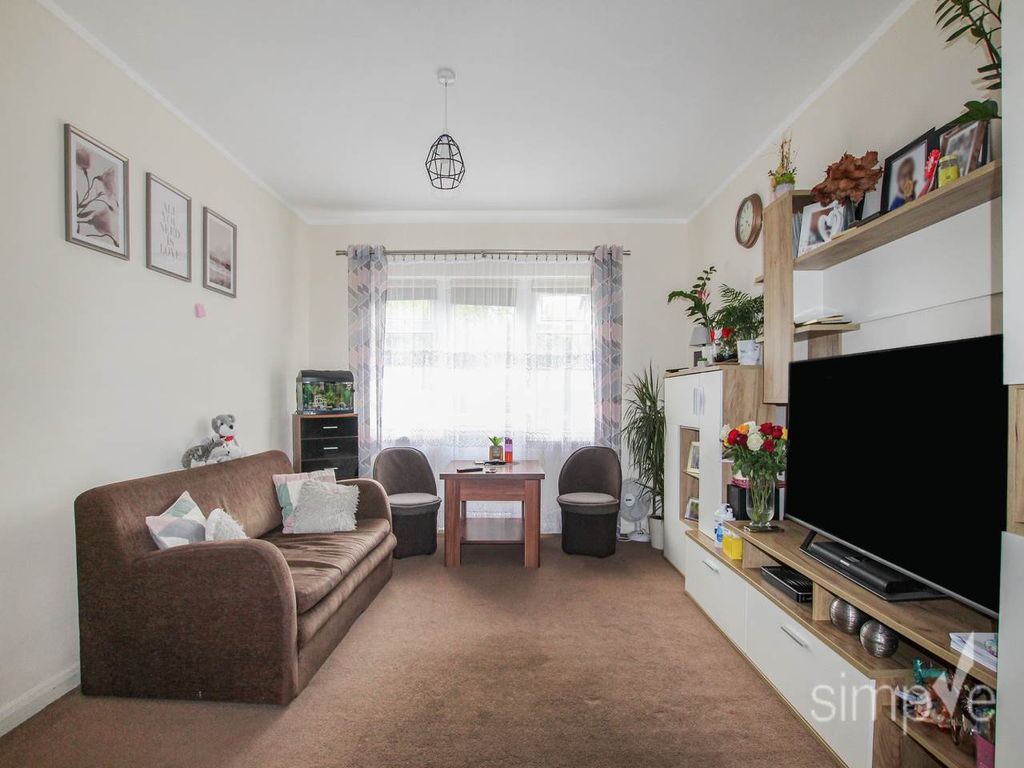 Property photo 2 of 12 Img_5384