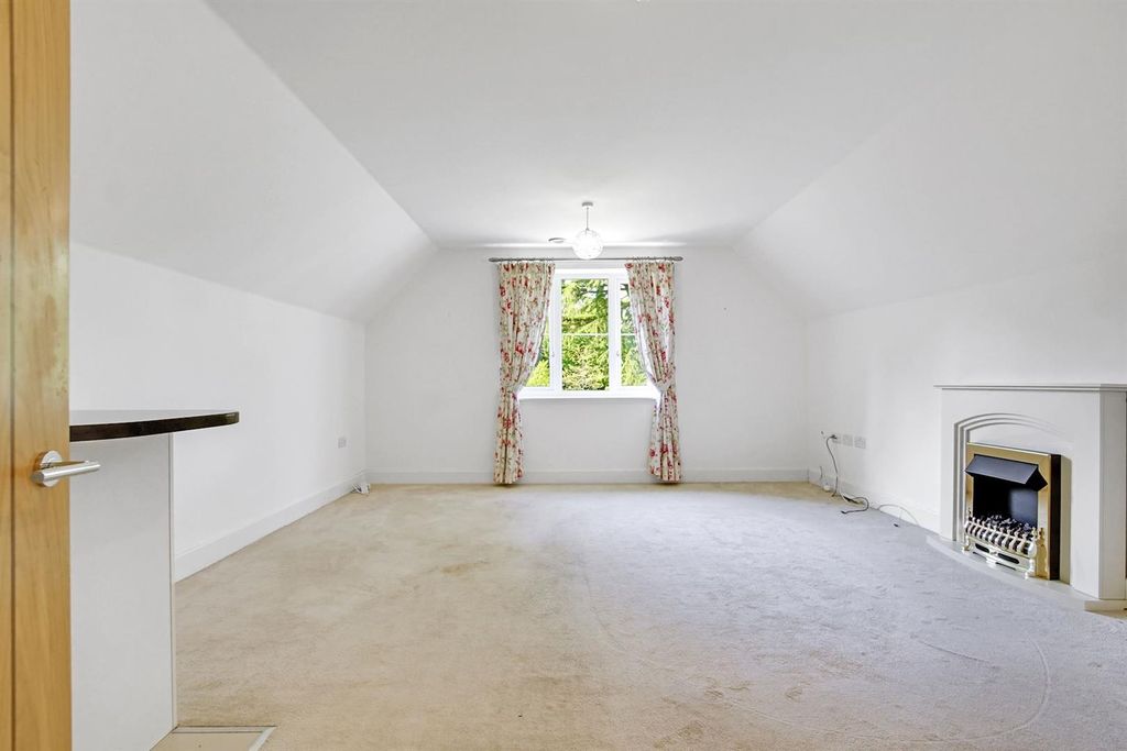 Property photo 2 of 15 05-F7c3Dsc00341-Medium.Jpg