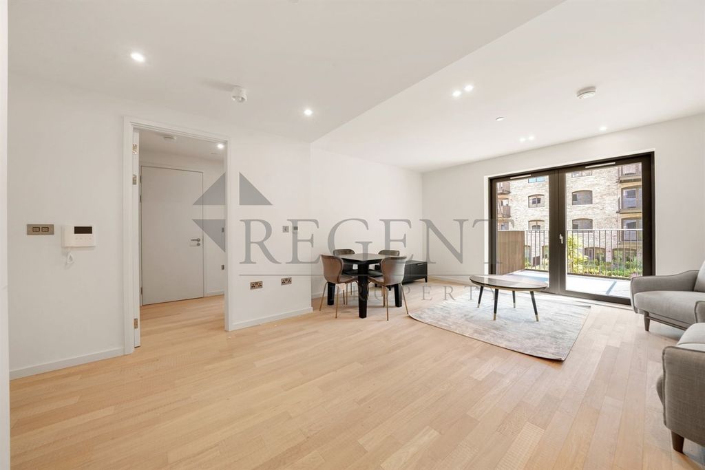 Property photo 2 of 14 Open Plan