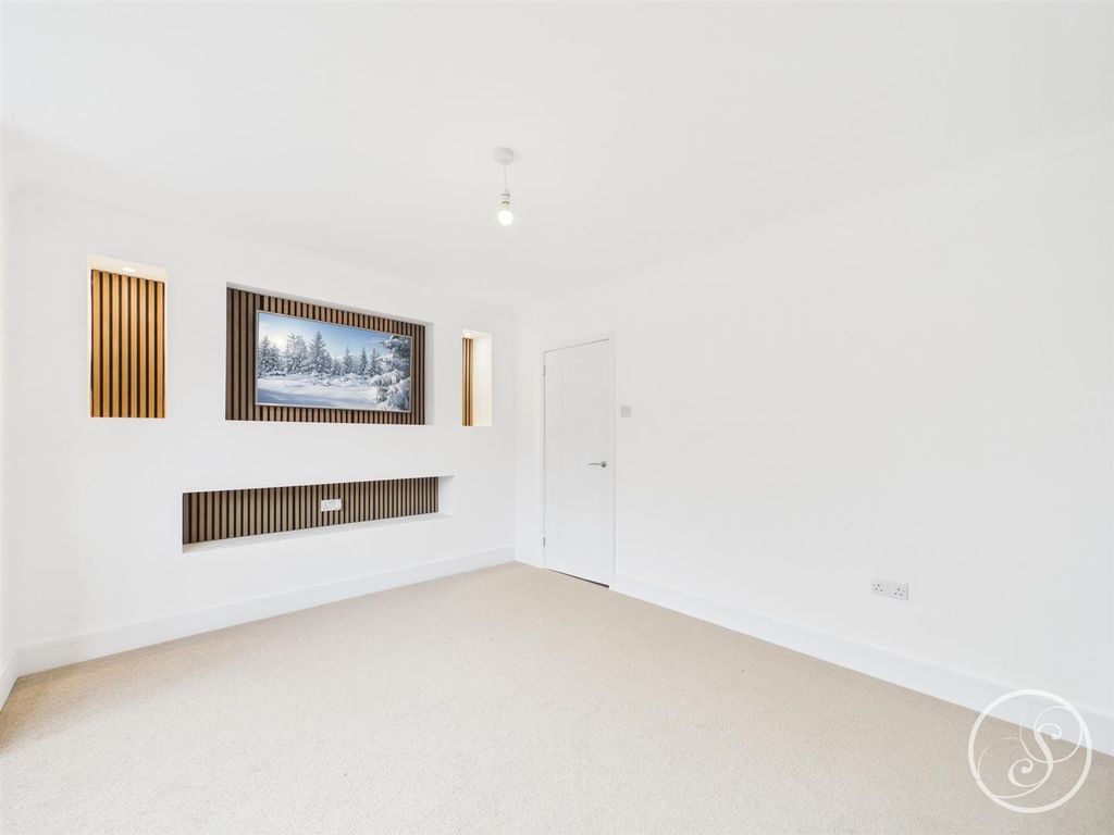 Property photo 2 of 23 Cam02071G0-Pr0856-Still003.Jpg