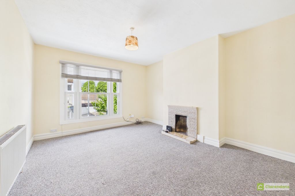 Property photo 2 of 10 Cam02528G0-Pr0462-Still005