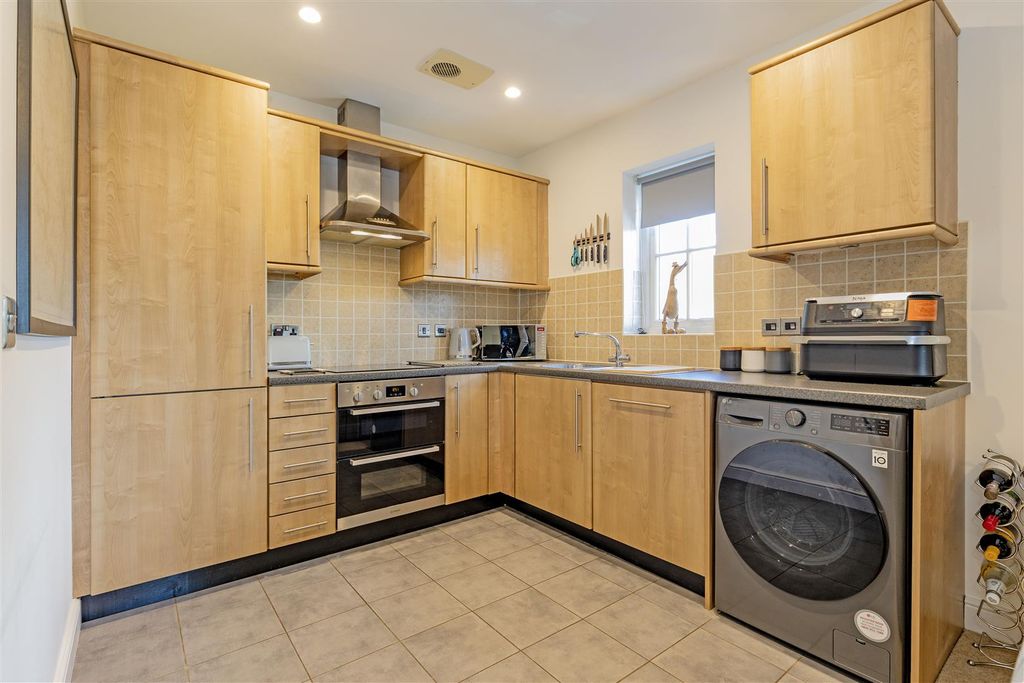 Property photo 2 of 26 Kitchen