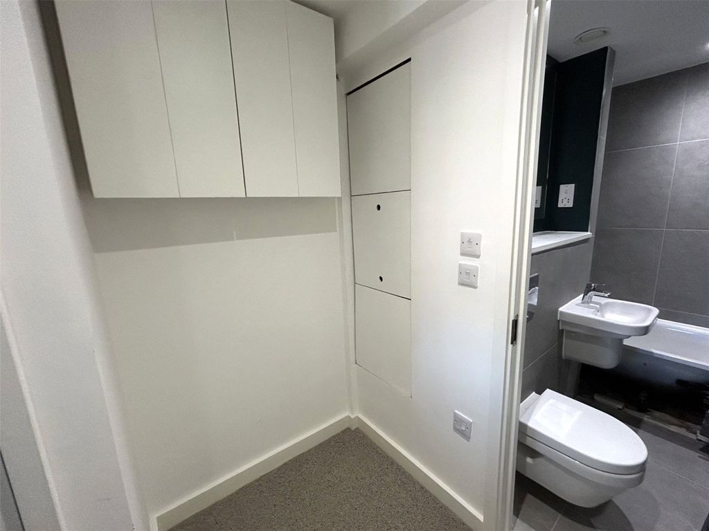 Additional image 9 of 2 bed flat to rent7 Spinners Way, Manchester M15