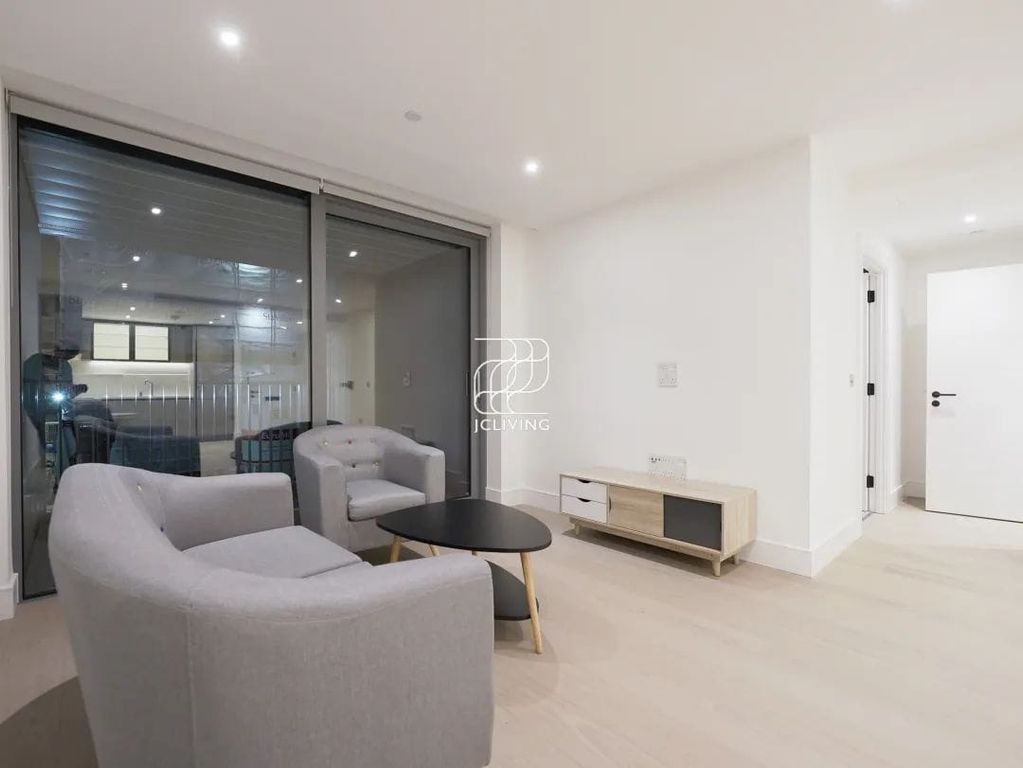 Property photo 2 of 18 Gallery