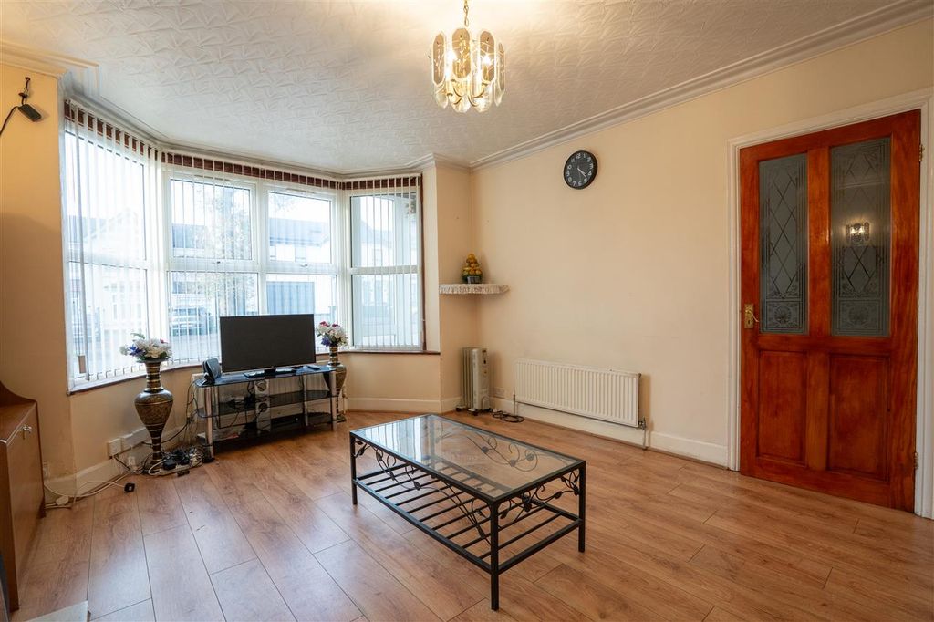 Property photo 3 of 20