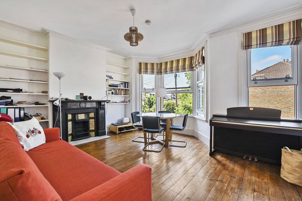 Property photo 1 of 8 1