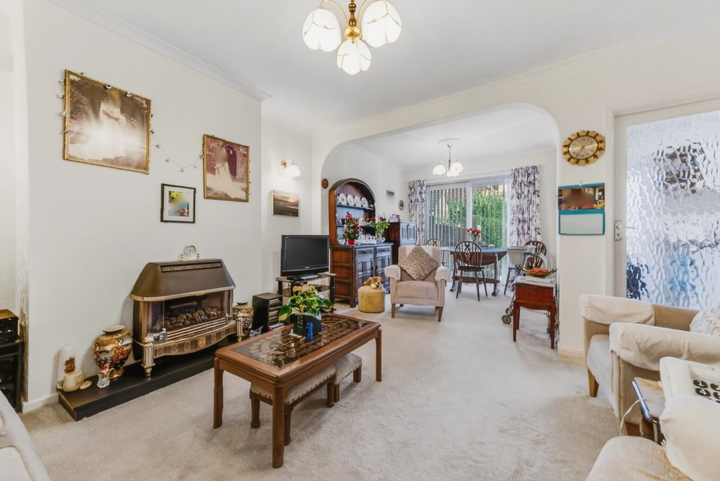 Property photo 2 of 25 4750863