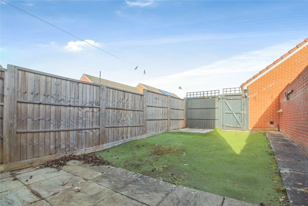 Property photo 2 of 15 Picture No. 17