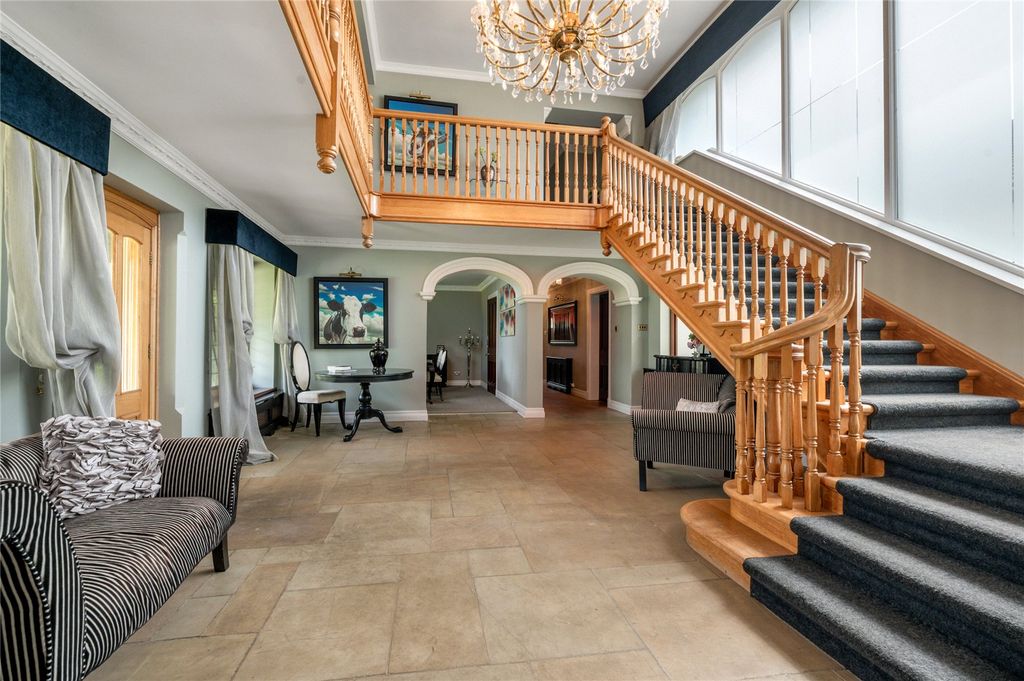 Property photo 3 of 33 Reception Hall