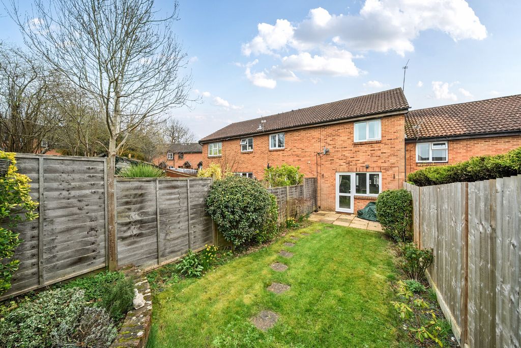 Property photo 1 of 10 1424316-17-69B2Af...