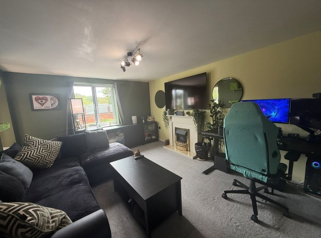 Property photo 3 of 15