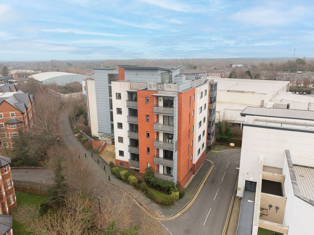 Property photo 1 of 9 Exterior