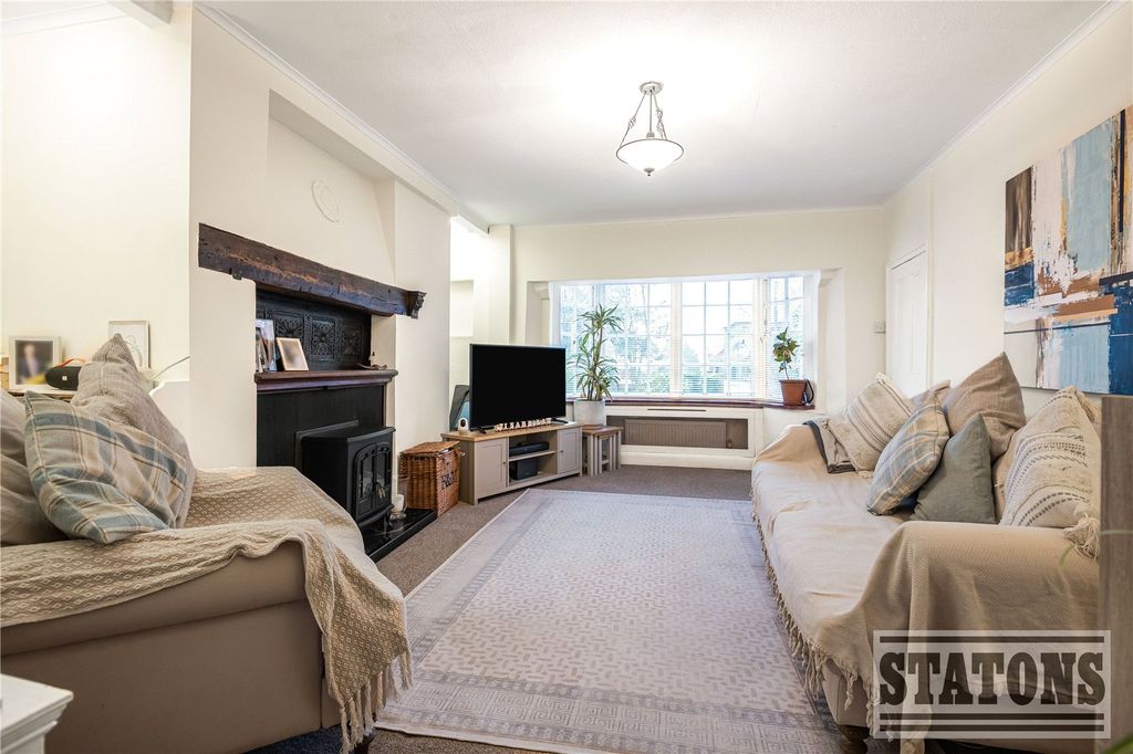 Property photo 2 of 17 Picture No. 13