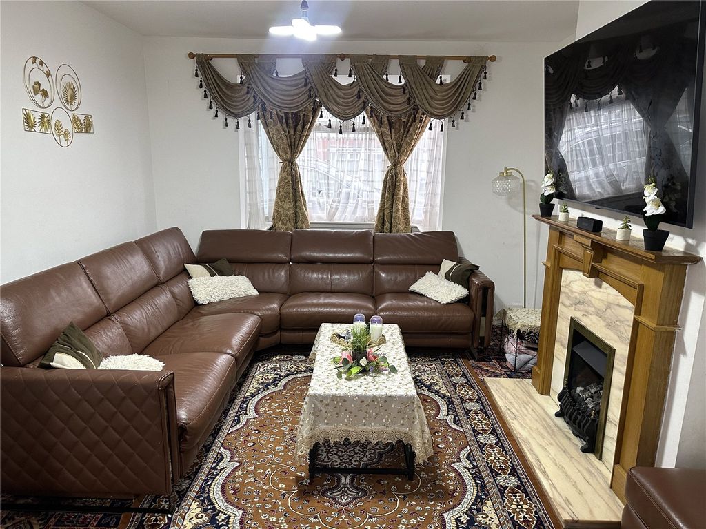 Property photo 3 of 17 Picture No. 04