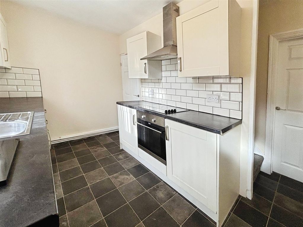 Property photo 2 of 16 Kitchen