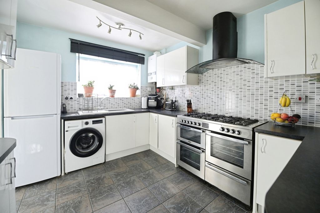 Property photo 2 of 17 Pbox-Img.Jpg