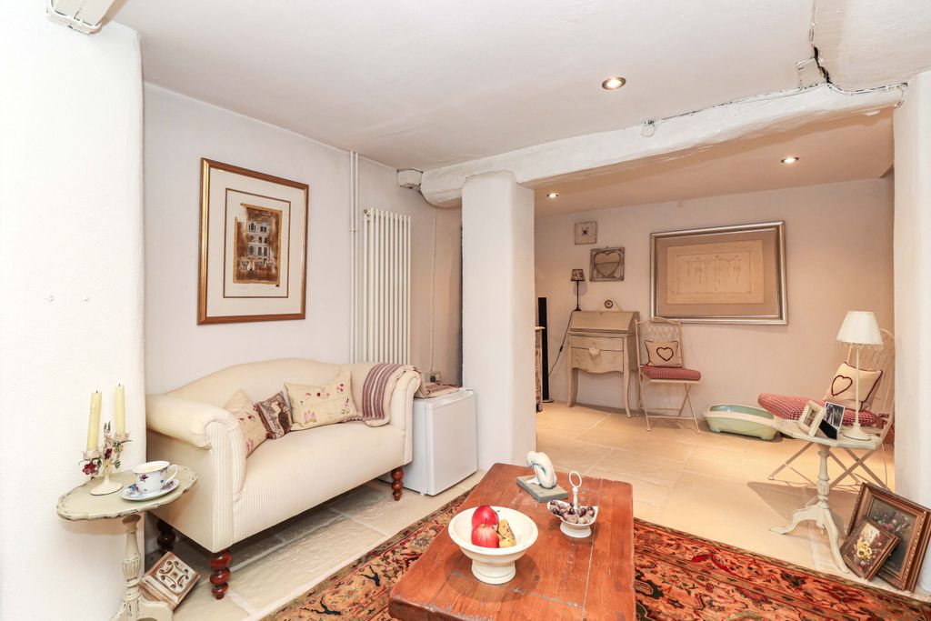 Property photo 3 of 21 Reception Room 2