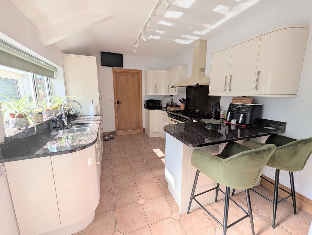 Property photo 2 of 16 Not Specified