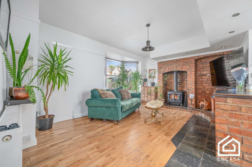 Property photo 2 of 13