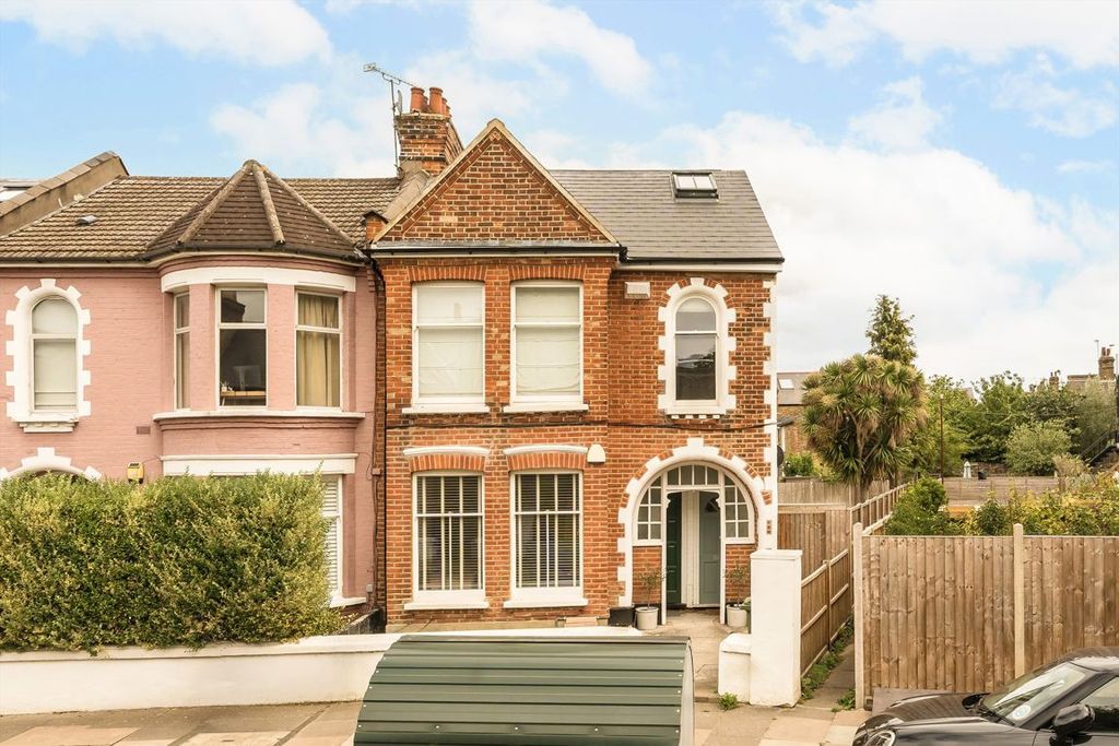 Property photo 1 of 6